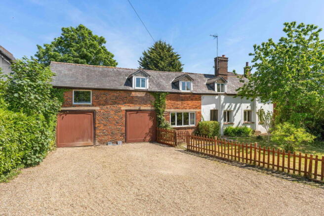 4 bed property, in The Twitchell, £650,000