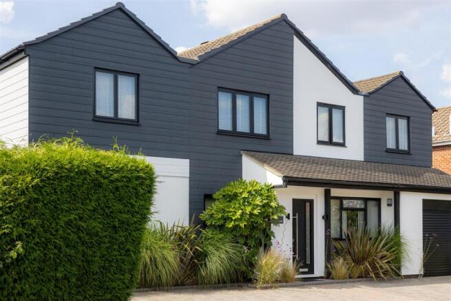 5 bed property, in Orewell Gardens, £1,750,000