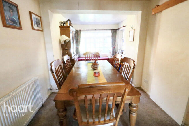 4 bed property, in Shrewsbury Avenue, £350,000