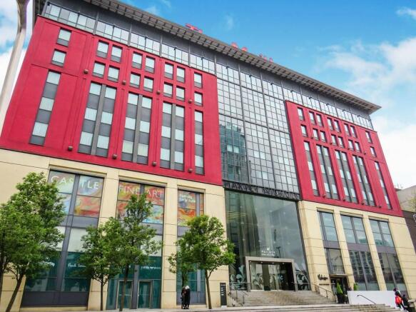 1 bed property, in Wharfside Street, £195,000