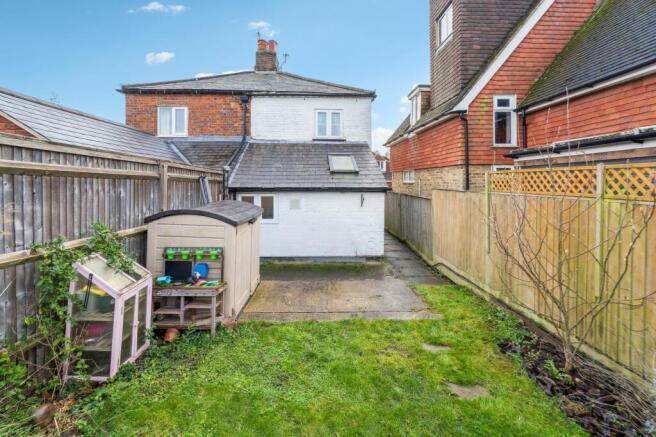 2 bed property, in Three Households, £415,000
