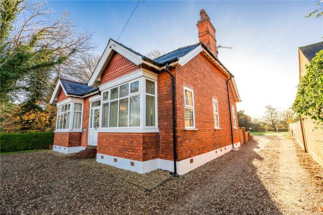 3 bed property, in Station Road, £325,000