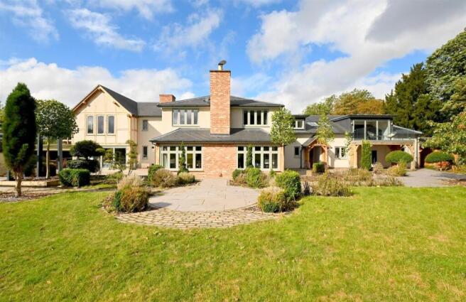 8 bed property, in Garden House, £2,950,000