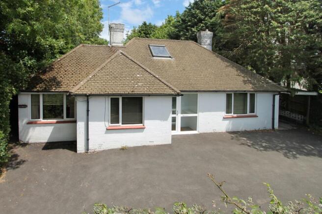2 bed property, in Old Station Road, £600,000