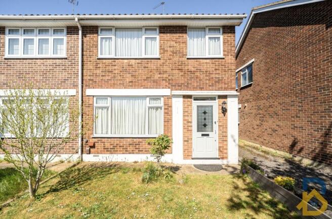 3 bed property, in Holme Road, £500,000