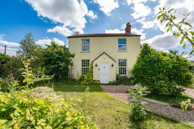 2 bed property, in Blackjack Road, £279,950