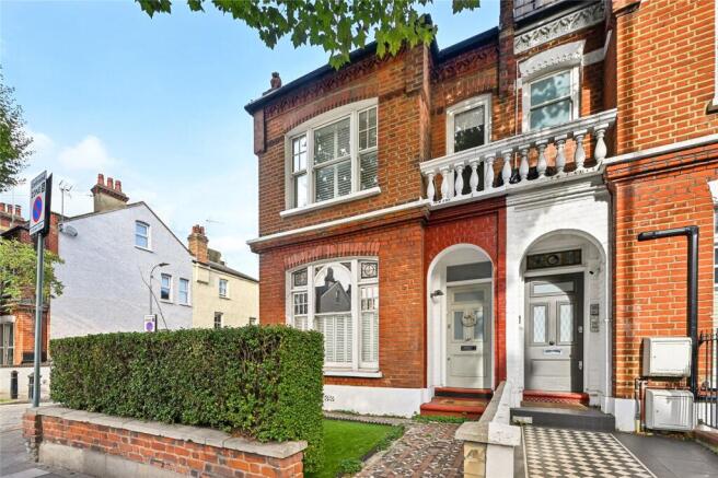 3 bed property, in Wandsworth Bridge Road, £995,000