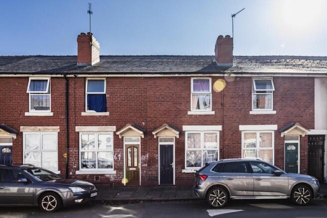 2 bed property, in Selborne Street, £58,000