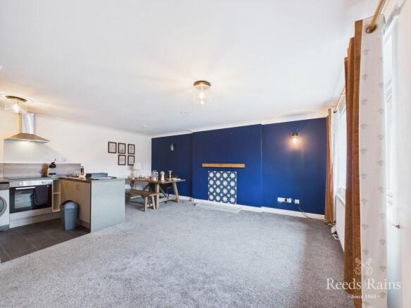 2 bed property, in 1 Nunnington Close, £110,000
