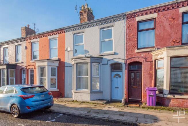 4 bed property, in Alwyn Street, £270,000