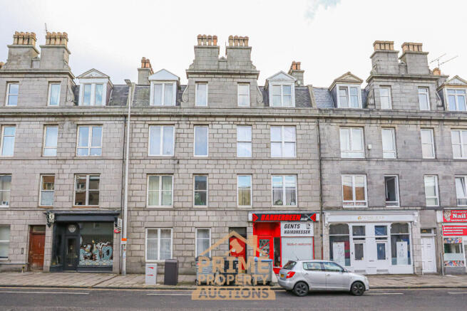 2 bed property, in King Street, £75,000