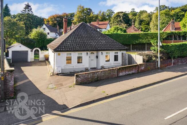 3 bed property, in Harvey Lane, £400,000
