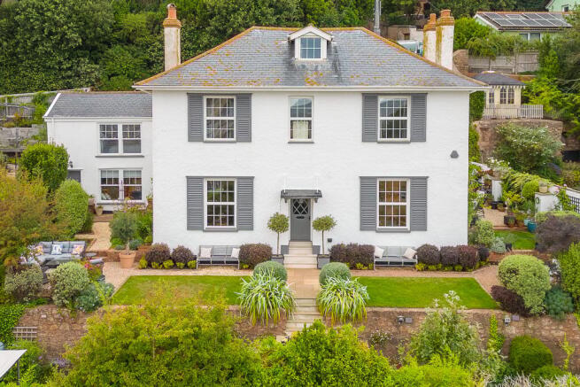 5 bed property, in East Terrace, £1,700,000
