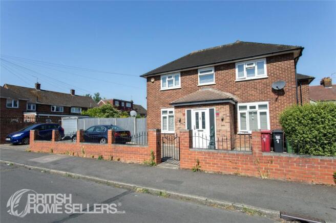 4 bed property, in Fox Road, £665,000