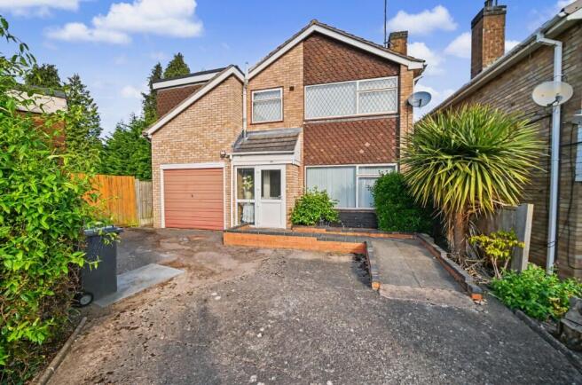 4 bed property, in York Gardens, £425,000