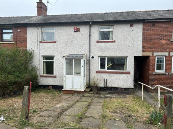2 bed property, in Dawson Avenue, £100,000