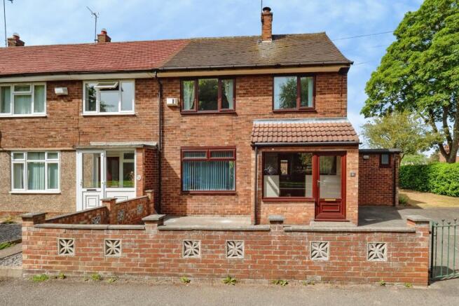 3 bed property, in Skelton Avenue, £170,000