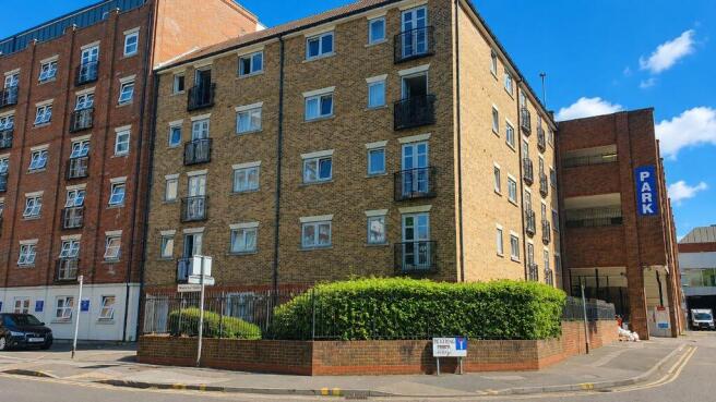 1 bed property, in Market Link, £220,000