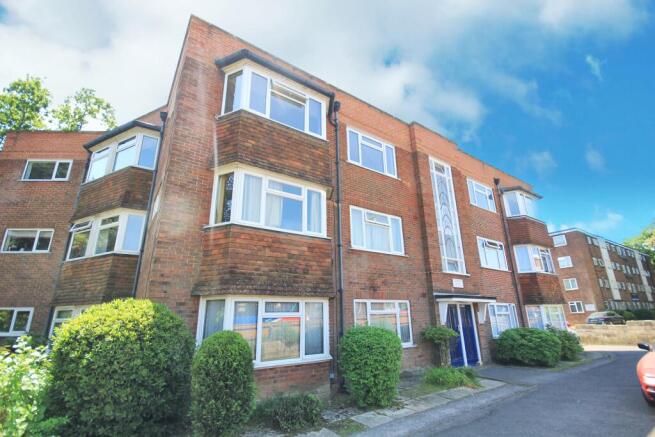 2 bed property, in North Road, £210,000