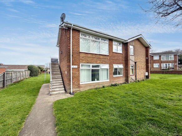 1 bed property, in Abington, £20,000