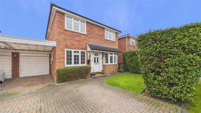4 bed property, in Windlesham, £699,950