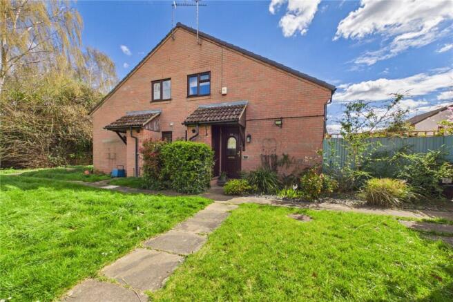 1 bed property, in Rotherfield Close, £275,000