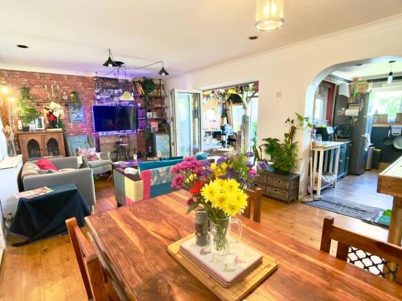 3 bed property, in Howard Road, £450,000