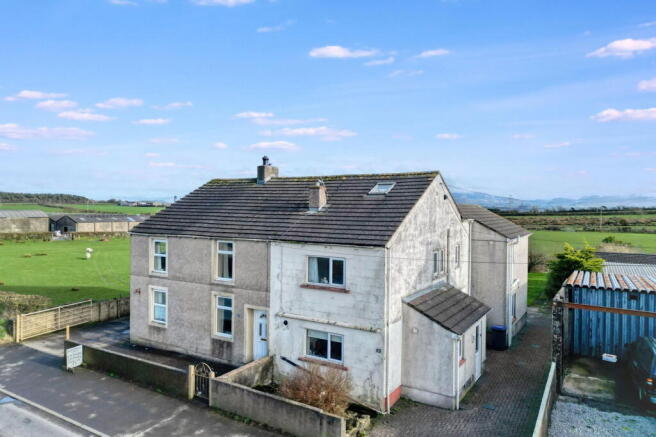 2 bed property, in High Seaton, £180,000