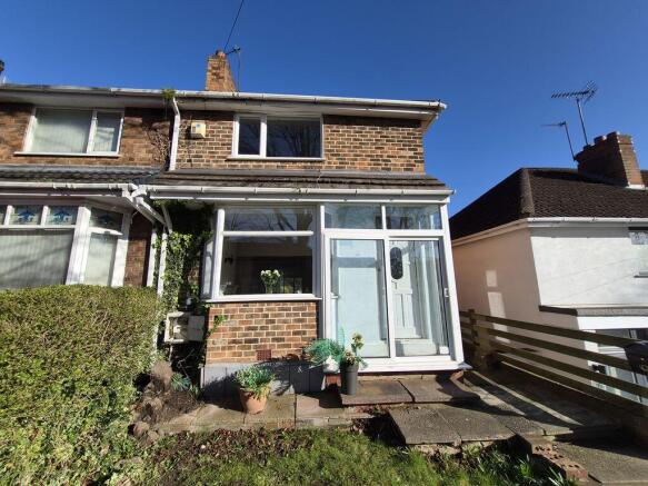 2 bed property, in Harleston Road, £170,000