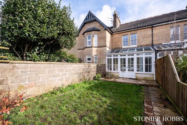 2 bed property, in Williamstowe, £475,000