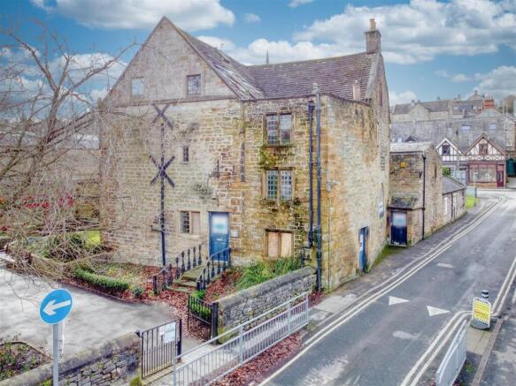 8 bed property, in Haig House and Bath House, £450,000