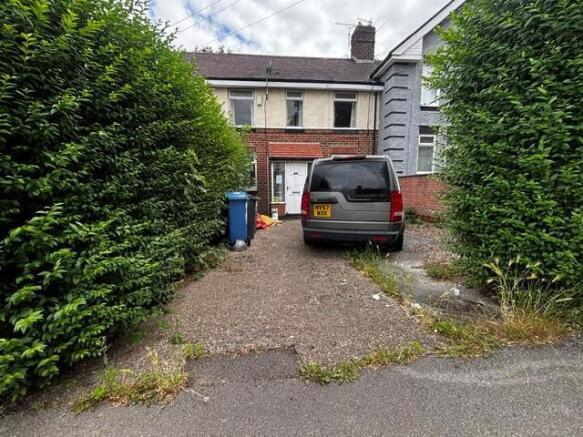 3 bed property, in Molineaux Road, £110,000