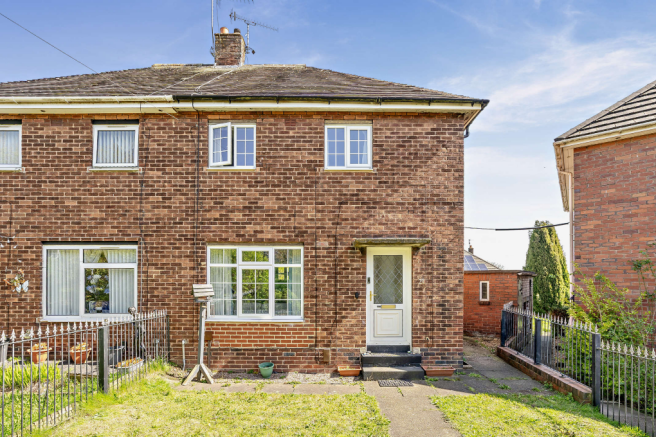 2 bed property, in Elsby Place, £130,000