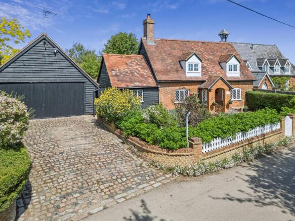 3 bed property, in School Cottage, £775,000