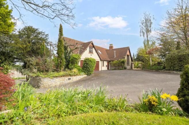 4 bed property, in Stockland Bristol, £550,000
