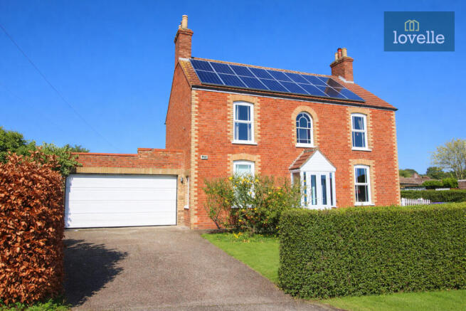 3 bed property, in Mill Lane, £406,000