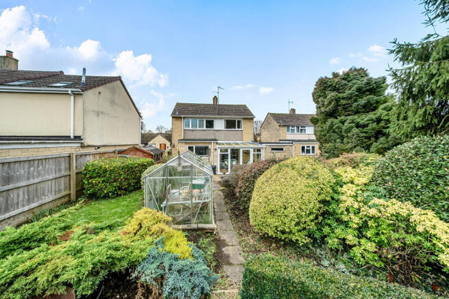 3 bed property, in Redlands Close, £410,000