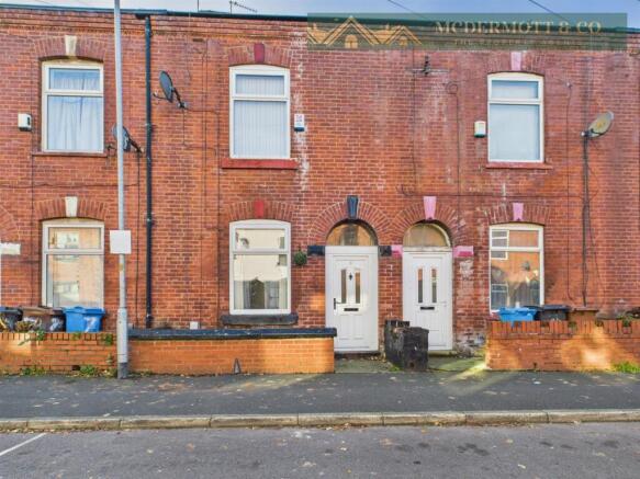 2 bed property, in Ash Street, £155,000