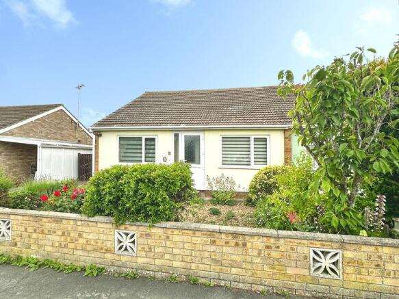 3 bed property, in Second Avenue, £260,000