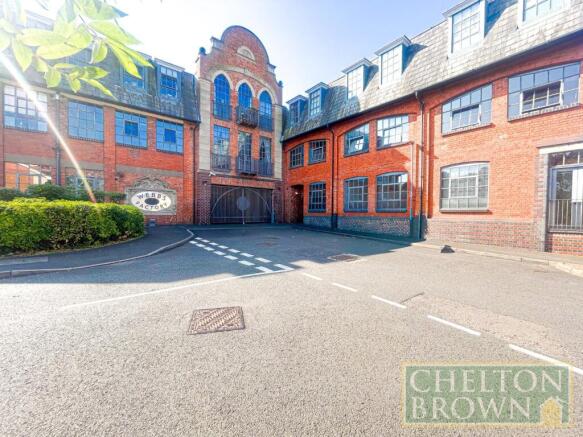 2 bed property, in Brockton Street, £155,000