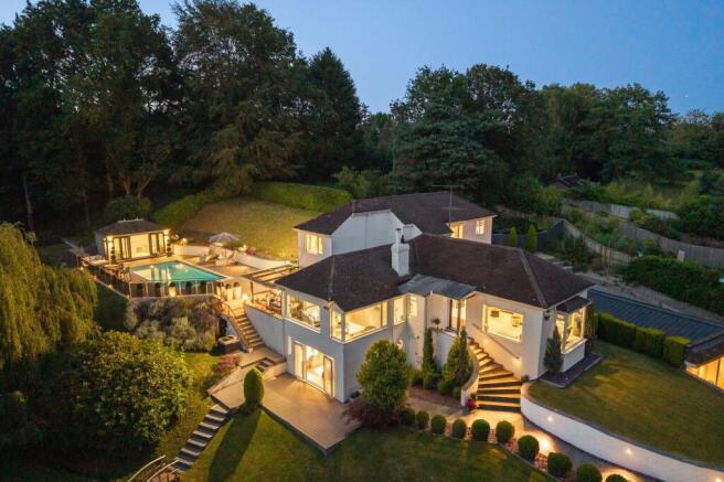 4 bed property, in The Brackens, £1,250,000