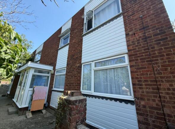 Land, in Freeholds, £2,000