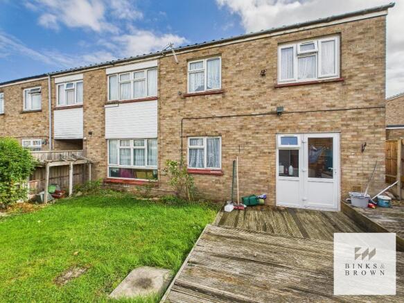 4 bed property, in Oxwich Close, £370,000