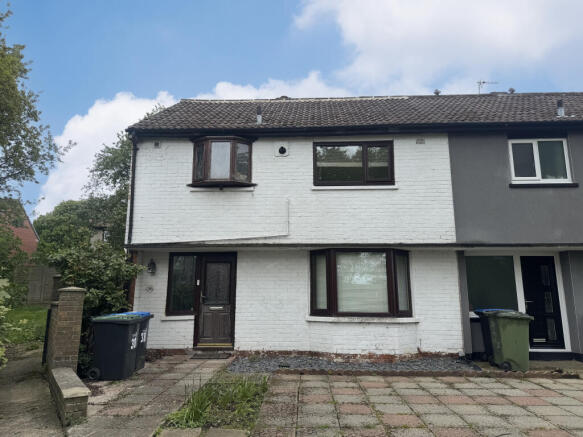 3 bed property, in 38 Brandlings Way, £45,000