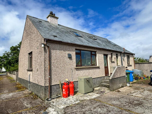 5 bed property, in 24 Vatisker, £245,000