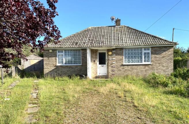 2 bed property, in 26 Collingwood Close, £65,000