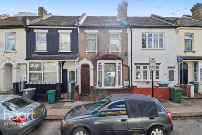 2 bed property, in Maryland Park, £475,000