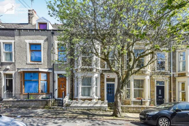 4 bed property, in Oxford Street, £150,000
