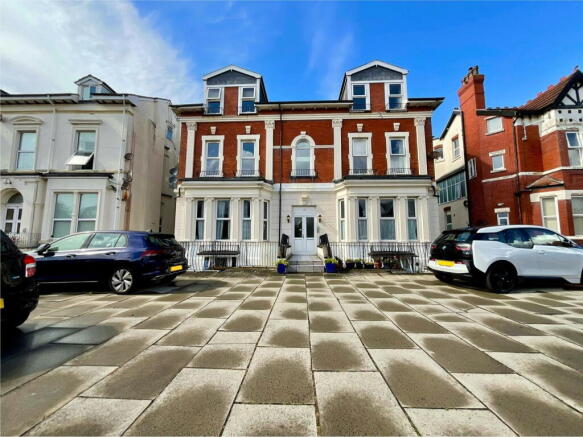 2 bed property, in Knowsley Road, £115,000
