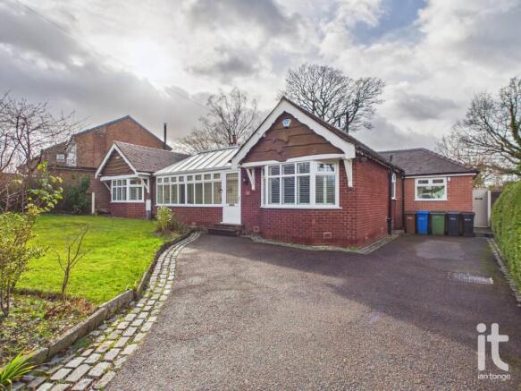 3 bed property, in Andrew Lane, £595,000